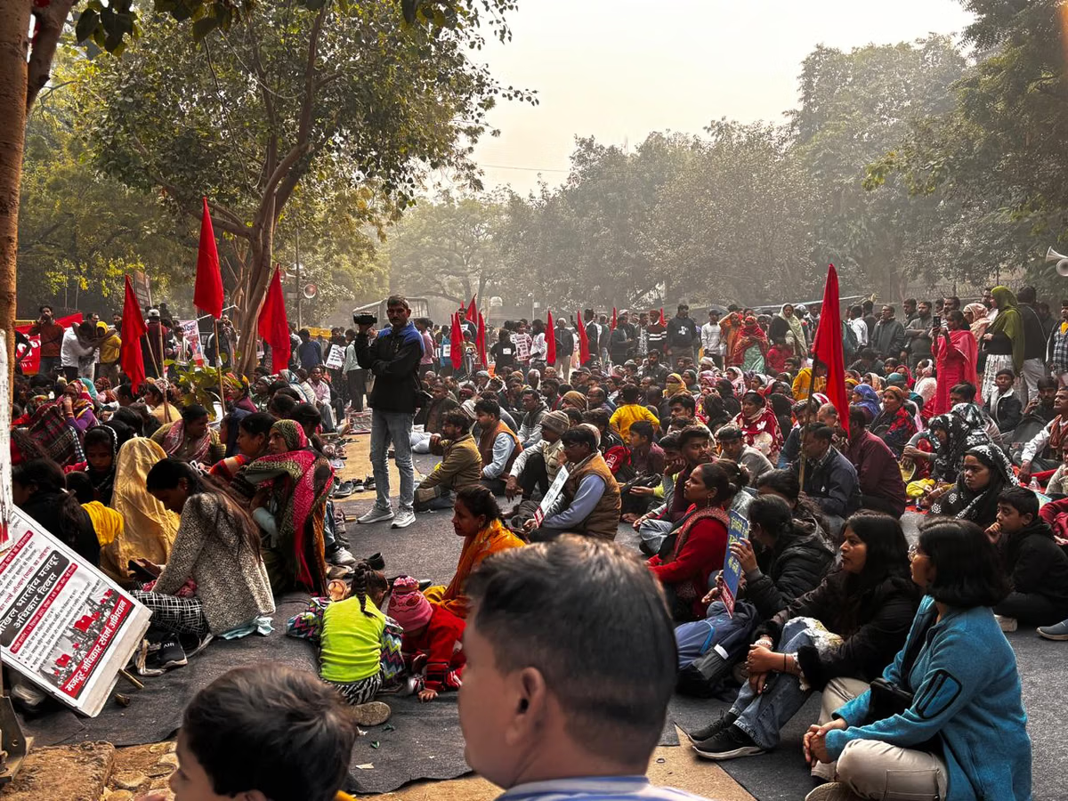 Labour law documents representing contract workers' rights